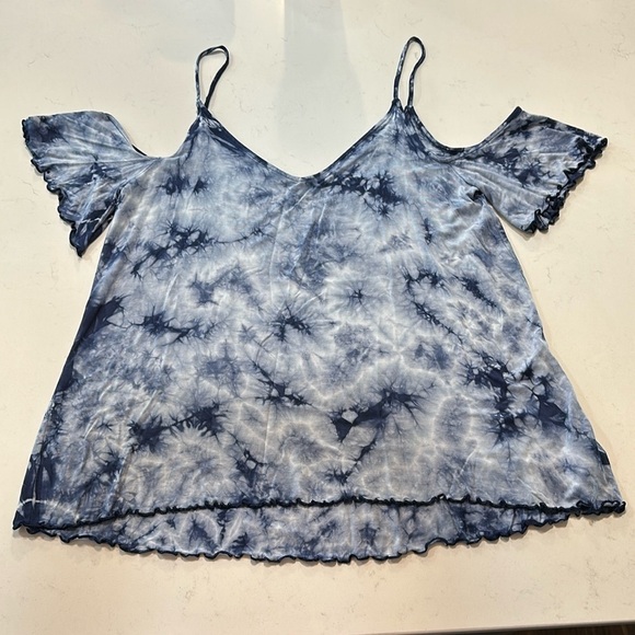 American Eagle Outfitters Tops - American Eagle Cold Shoulder Top Size Large